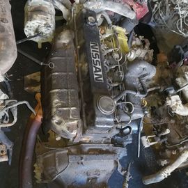 Nissan Atlas FD42 FD46 FD46 Turbo Engine Assembly With 2WD Manual Gearbox