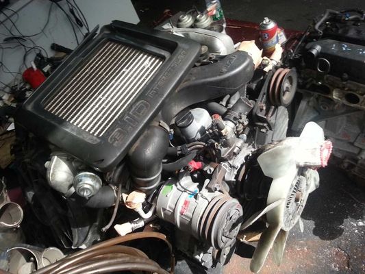 Guter Preis Gebraucht ISUZU 4JG2 Motor Assy Isuzu Dieselmotor Teile 4 Zylinder Online