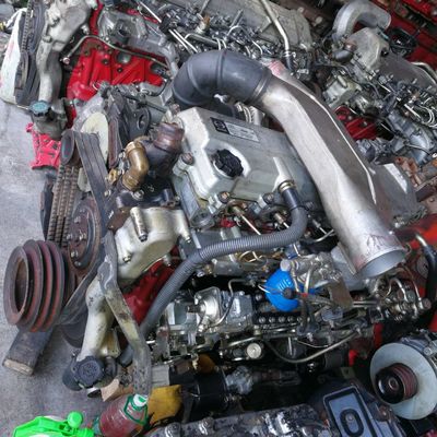 Guter Preis Hochleistungs-Hino-Dieselmotor-Teile, benutzte Hino-LKW-Wracker J08C J08E J05C J05E Online
