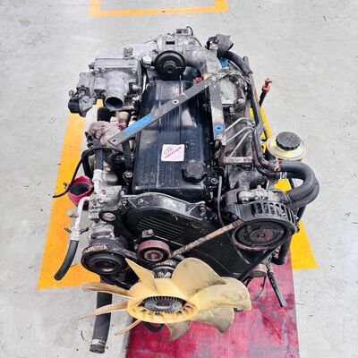 1HD-FTE Dieselmotor 24V DOHC Turbo Ladeluftkühler 205PS / 430Nm Drehmoment mit verstärktem Gusseisenblock für Toyota Land Cruiser & Coaster Bus