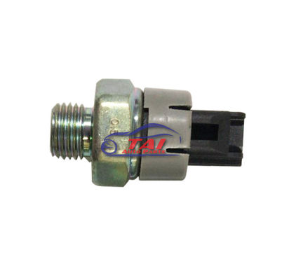 Maschinenteile 83530E0220 Hino Öldruckmessfühler für N04C 300 500 24V