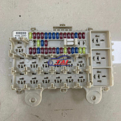 Guter Preis ISUZU 700P gebrauchte Motorteile 8-98067619-1 Original neuer Sicherungskasten Online